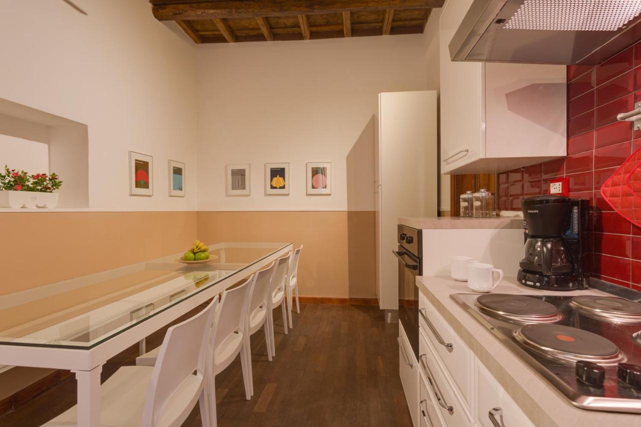 Romac Baullari Holiday Apartment In Campo De Fiori Exterior photo