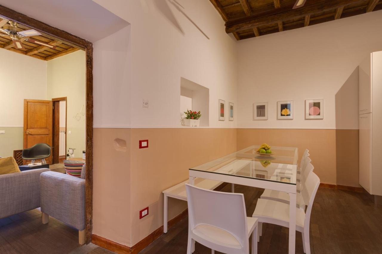 Romac Baullari Holiday Apartment In Campo De Fiori Exterior photo