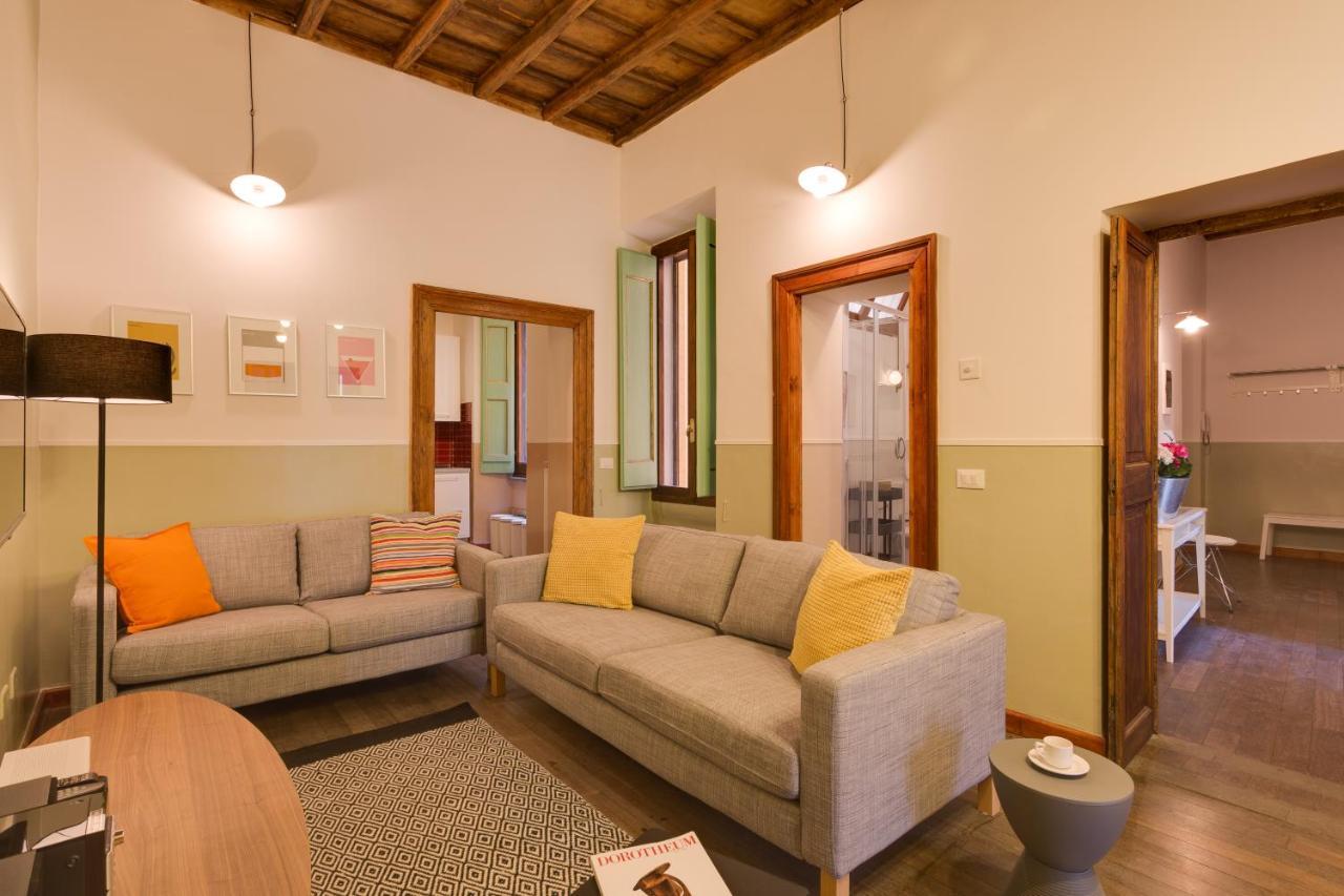 Romac Baullari Holiday Apartment In Campo De Fiori Exterior photo